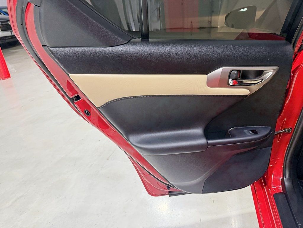 2016 Lexus CT 200h 5dr Sedan Hybrid - 22947684 - 29