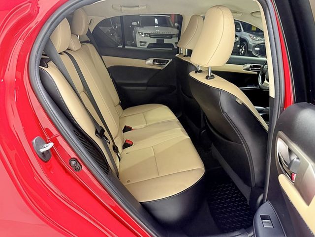 2016 Lexus CT 200h 5dr Sedan Hybrid - 22947684 - 31