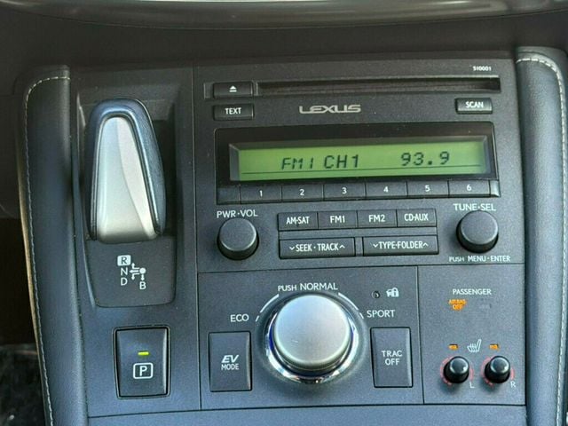2016 Lexus CT 200h 5dr Sedan Hybrid - 23039699 - 25