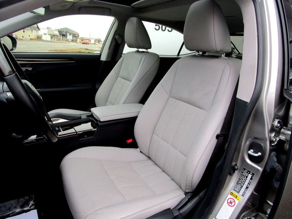 2016 Lexus ES 300h 4dr Sedan Hybrid - 22964541 - 14