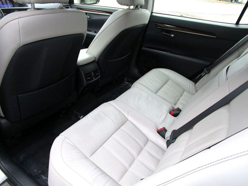 2016 Lexus ES 300h 4dr Sedan Hybrid - 22964541 - 16