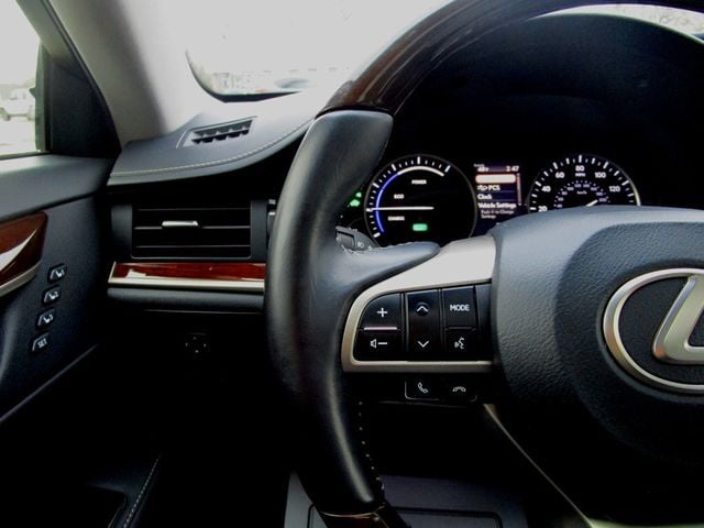 2016 Lexus ES 300h 4dr Sedan Hybrid - 22964541 - 20