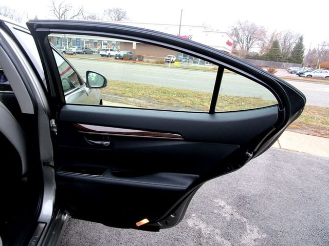 2016 Lexus ES 300h 4dr Sedan Hybrid - 22964541 - 37