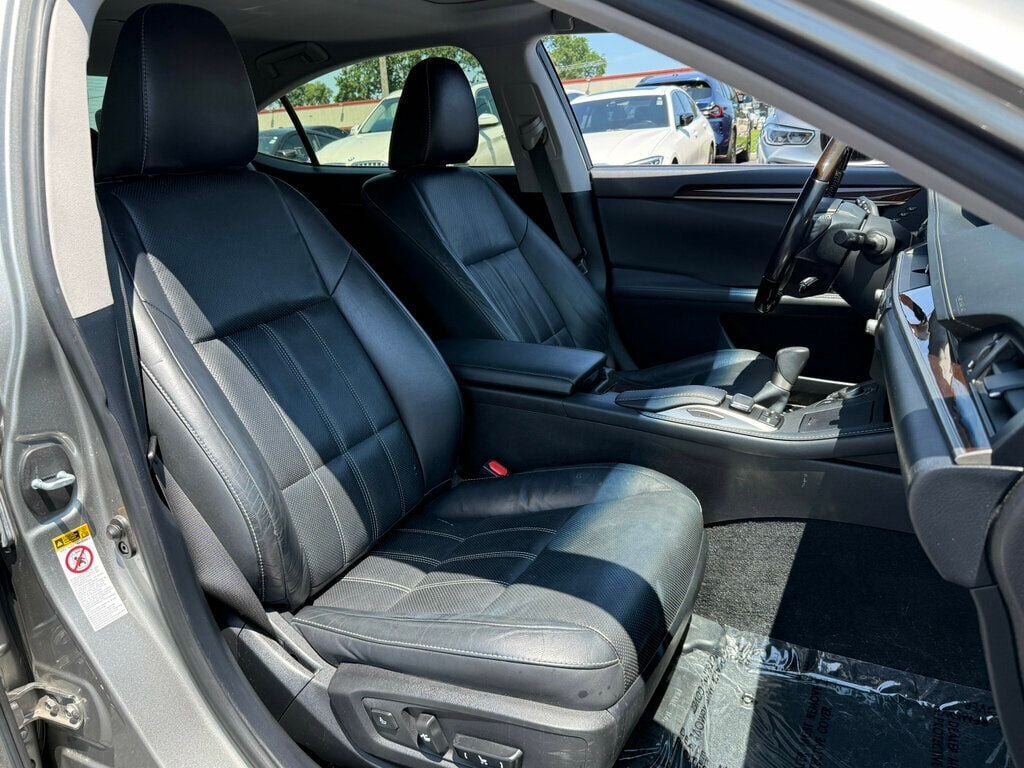 2016 Lexus ES 300h 4dr Sedan Hybrid - 23048697 - 14