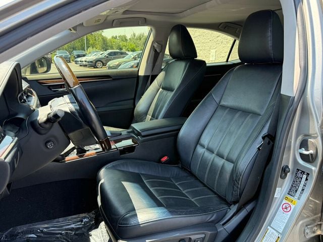 2016 Lexus ES 300h 4dr Sedan Hybrid - 23048697 - 15