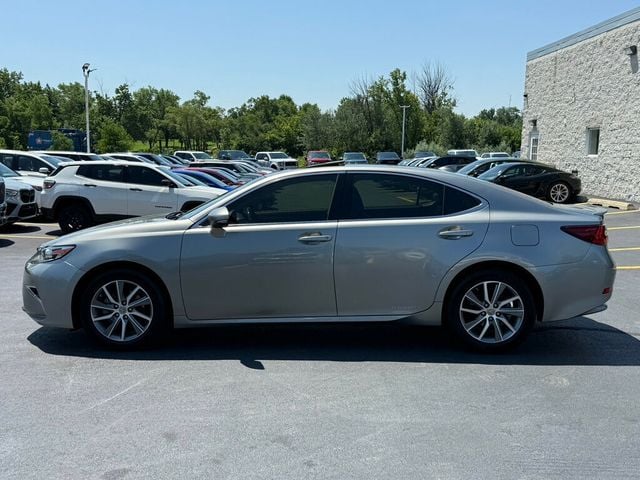 2016 Lexus ES 300h 4dr Sedan Hybrid - 23048697 - 16