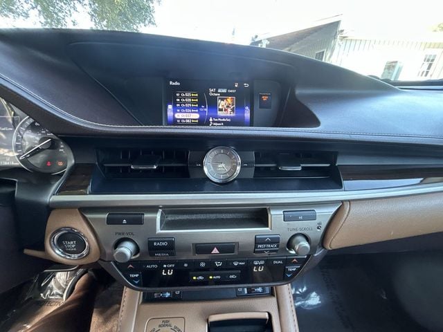 2016 Lexus ES 350 4dr Sedan - 23032635 - 16