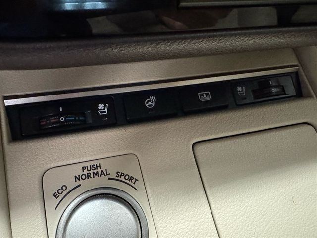 2016 Lexus ES 350 4dr Sedan - 23048220 - 16