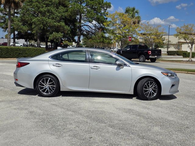 2016 Lexus ES 350 4dr Sedan - 22916416 - 32