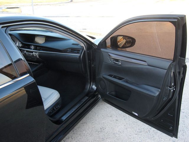 2016 Lexus ES 350 4dr Sedan - 23000986 - 21