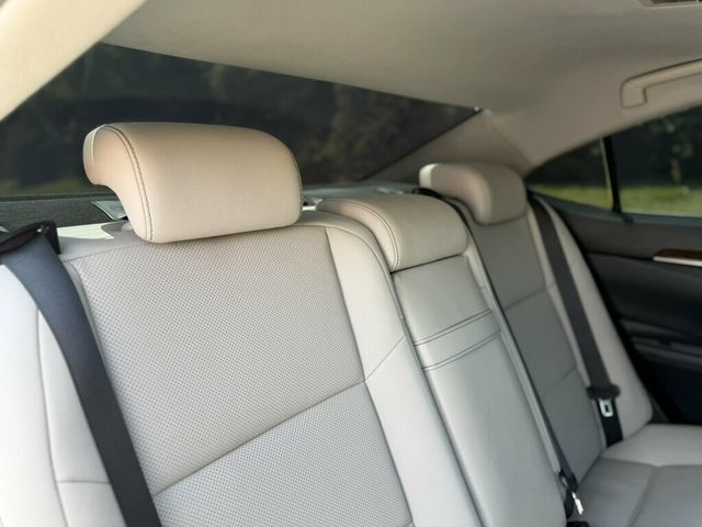 2016 Lexus ES 350 4dr Sedan - 23039861 - 18