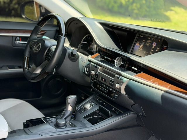 2016 Lexus ES 350 4dr Sedan - 23039861 - 22