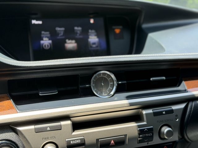 2016 Lexus ES 350 4dr Sedan - 23039861 - 30