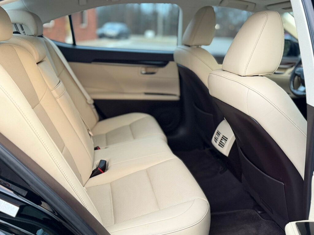 2016 Lexus ES 350 4dr Sedan - 22969008 - 17