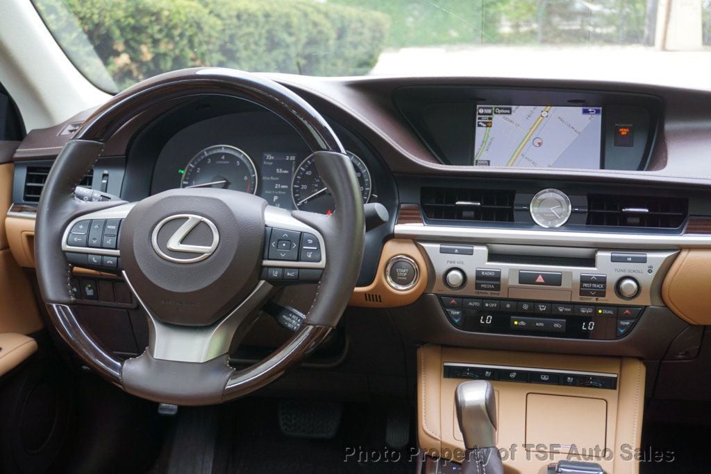 2016 Lexus ES 350 4dr Sedan LUXURY PKG PANO ROOF NAVI REAR CAM HOT&COOL SEATS  - 23017855 - 17