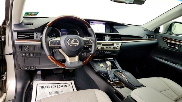 2016 Lexus ES 350 4dr Sedan w/ Luxury Pkg, Nav., Safety System+ & 18'' Wheels - 23086161 - 12