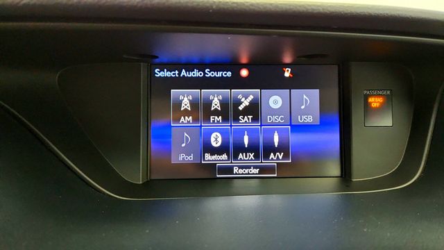 2016 Lexus ES 350 4dr Sedan w/ Luxury Pkg, Nav., Safety System+ & 18'' Wheels - 23086161 - 19