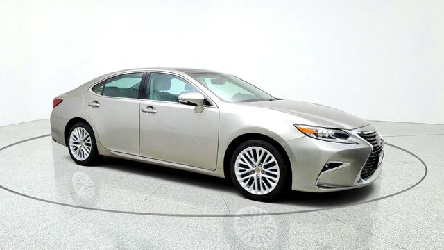 2016 Lexus ES 350 4dr Sedan w/ Luxury Pkg, Nav., Safety System+ & 18'' Wheels - 23086161 - 2