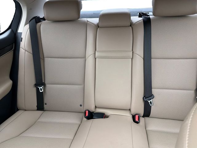 2016 Lexus GS 200t 4dr Sedan RWD - 22982446 - 12