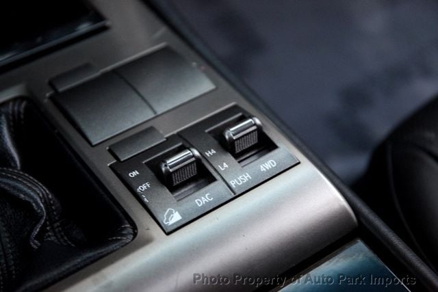 2016 Lexus GX 460 4WD 4dr - 22886663 - 33