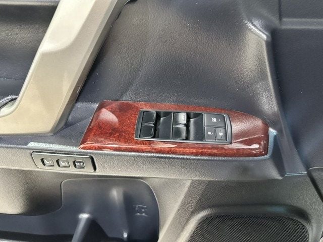 2016 Lexus GX 460 4WD 4dr - 22893367 - 19