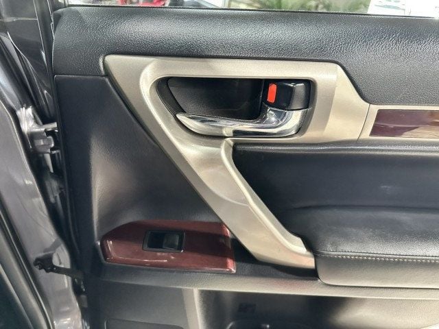 2016 Lexus GX 460 4WD 4dr - 22893367 - 25