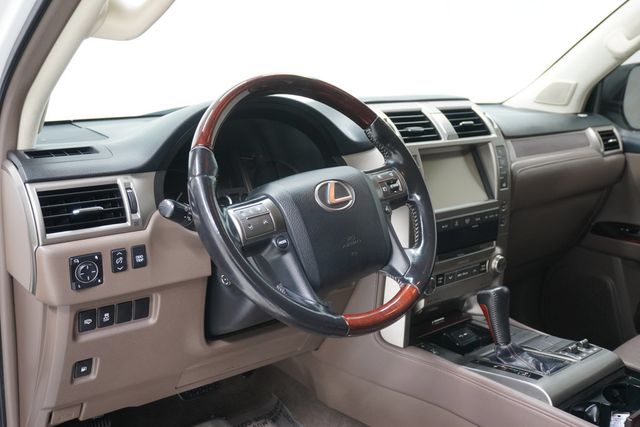 2016 Lexus GX 460 4WD 4dr - 22989748 - 8