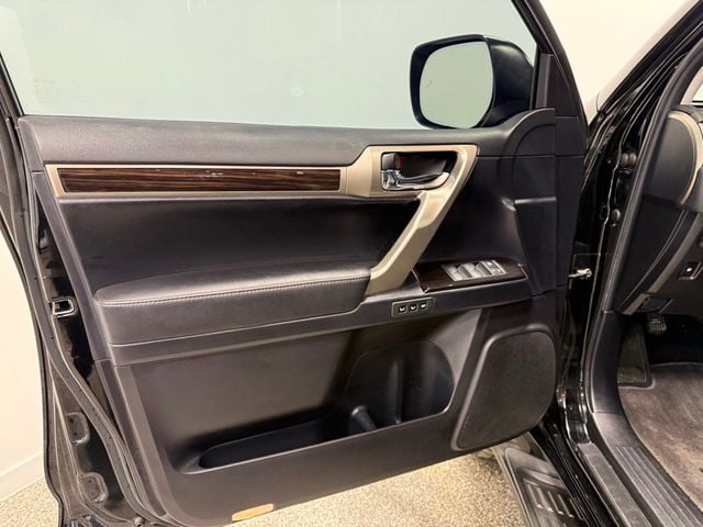 2016 Lexus GX 460 4WD 4dr - 22995435 - 46