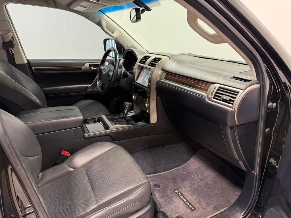 2016 Lexus GX 460 4WD 4dr - 22995435 - 53