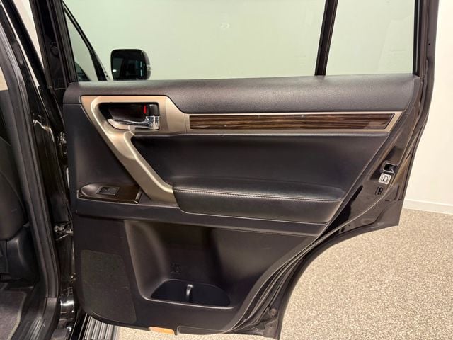 2016 Lexus GX 460 4WD 4dr - 22995435 - 56