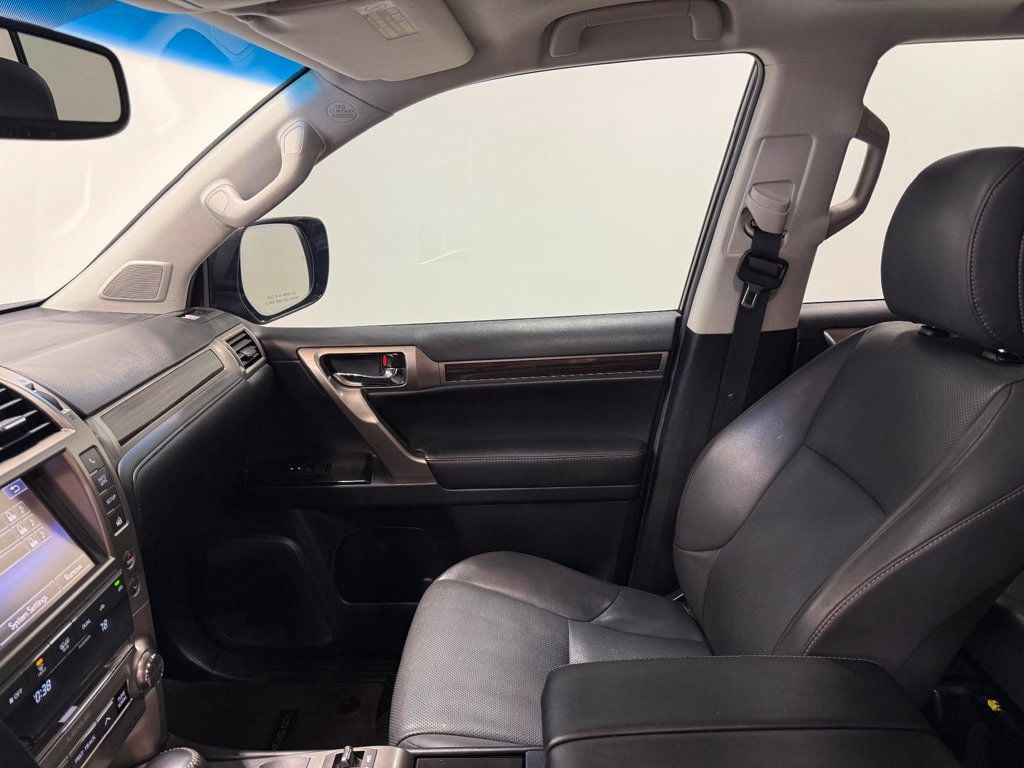 2016 Lexus GX 460 4WD 4dr - 22995435 - 69