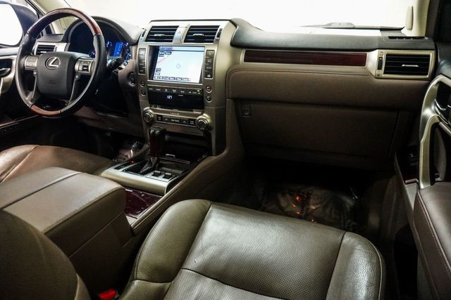 2016 Lexus GX 460 4WD 4dr - 23050597 - 10