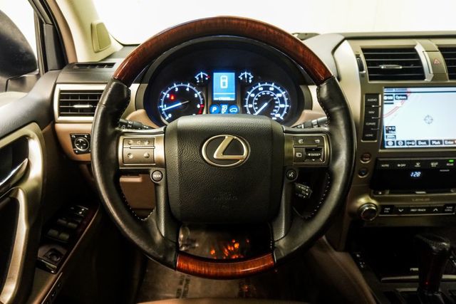 2016 Lexus GX 460 4WD 4dr - 23050597 - 13