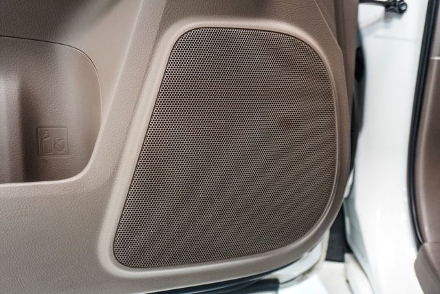 2016 Lexus GX 460 4WD 4dr - 23050597 - 19