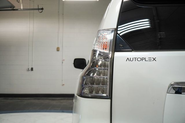 2016 Lexus GX 460 4WD 4dr - 23050597 - 35