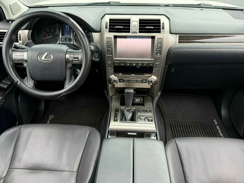 2016 Lexus GX 460 photo 2