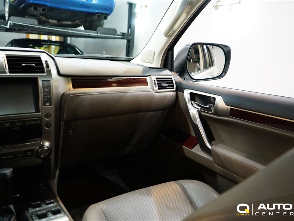 2016 Lexus GX 460 4WD 4dr Luxury - 23082165 - 26