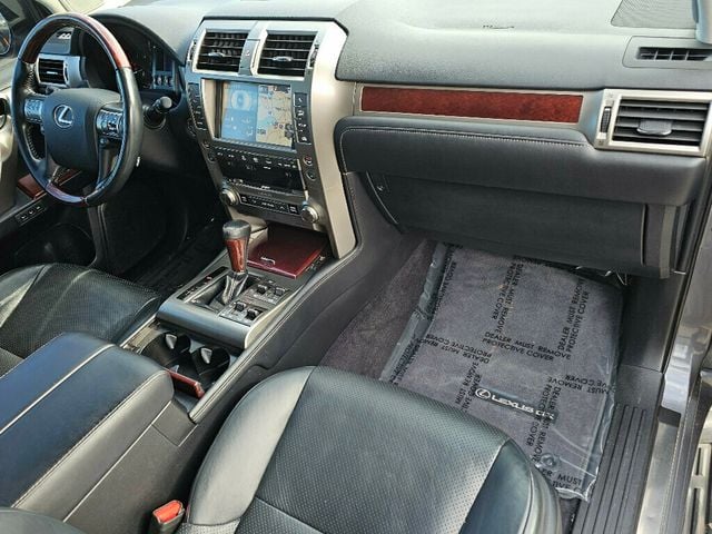 2016 Lexus GX 460 4WD 4dr Luxury - 22969936 - 10