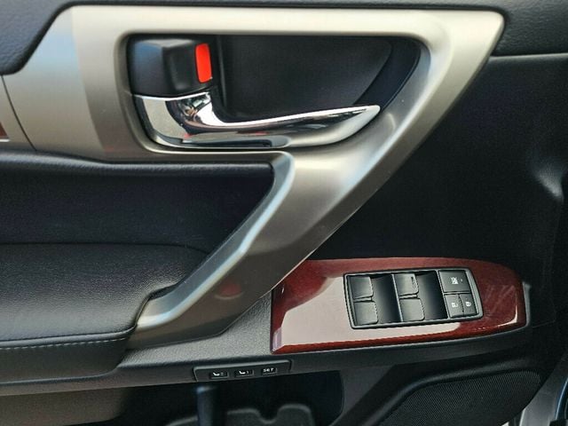 2016 Lexus GX 460 4WD 4dr Luxury - 22969936 - 38