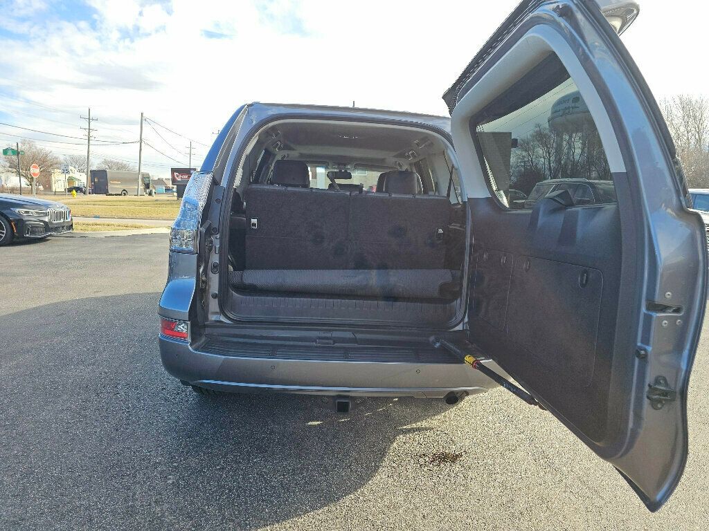 2016 Lexus GX 460 4WD 4dr Luxury - 22969936 - 46