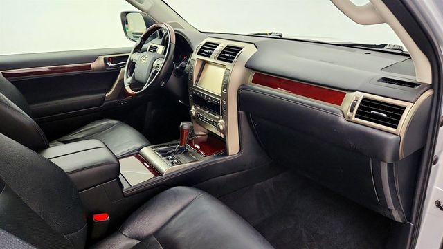 2016 Lexus GX 460 4WD 4dr w/ Premium, Nav & Comfort Pkgs - 23056587 - 23