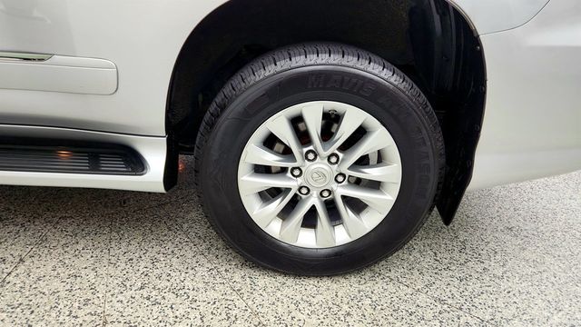 2016 Lexus GX 460 4WD 4dr w/ Premium, Nav & Comfort Pkgs - 23056587 - 8