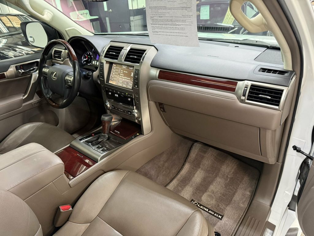 2016 Lexus GX 460 Local Trade/4x4/Premium Pkg/Heated&Cooled Seats/Comfort Pkg/NAV - 23064760 - 10