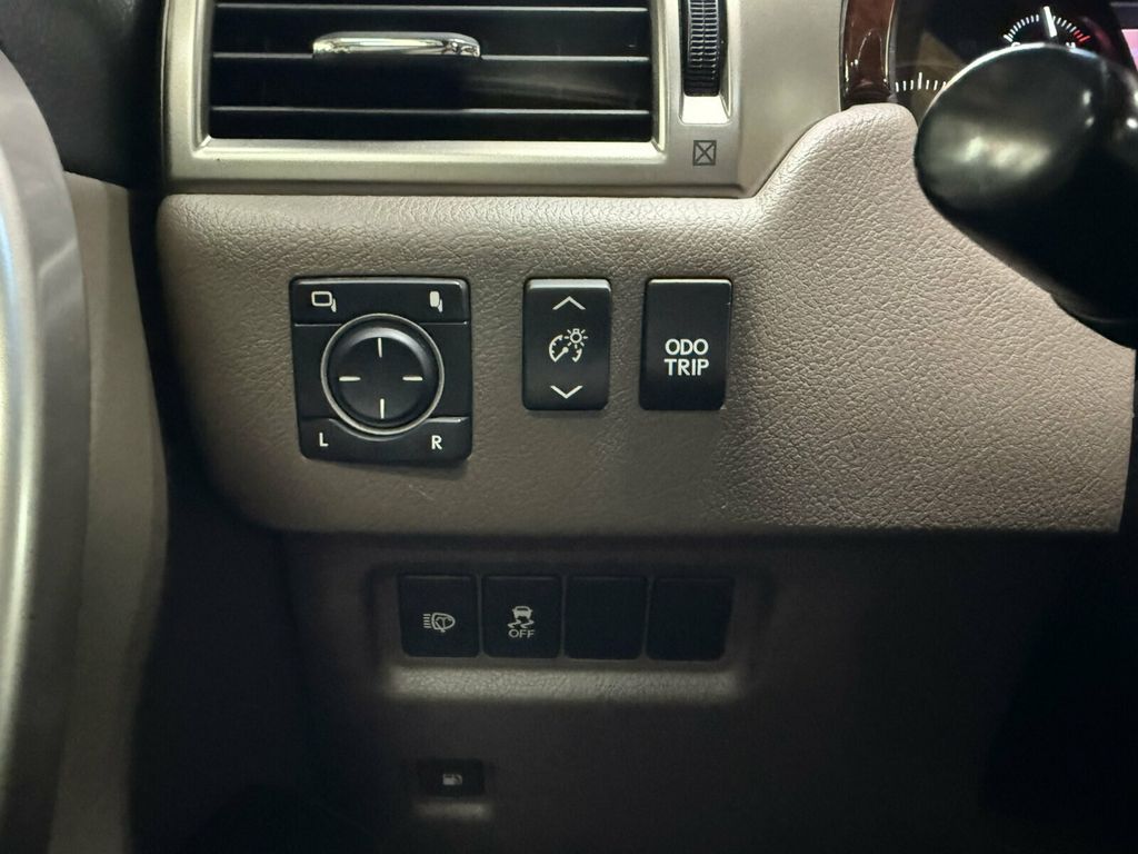 2016 Lexus GX 460 Local Trade/4x4/Premium Pkg/Heated&Cooled Seats/Comfort Pkg/NAV - 23064760 - 16
