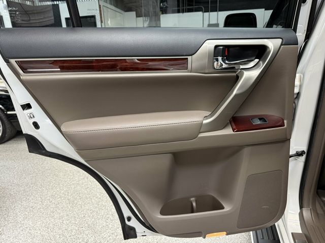 2016 Lexus GX 460 Local Trade/4x4/Premium Pkg/Heated&Cooled Seats/Comfort Pkg/NAV - 23064760 - 20
