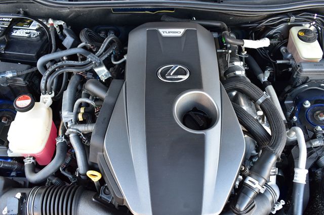 2016 Lexus IS 200t 4dr Sedan - 22962622 - 11