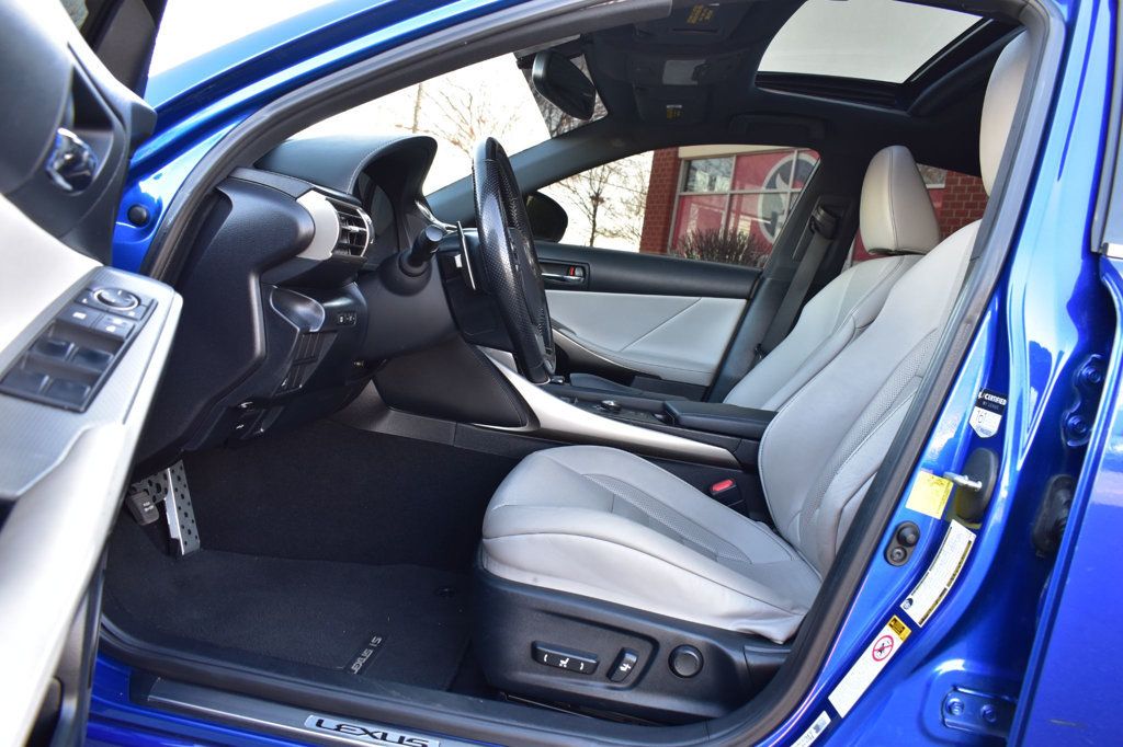 2016 Lexus IS 200t 4dr Sedan - 22962622 - 14