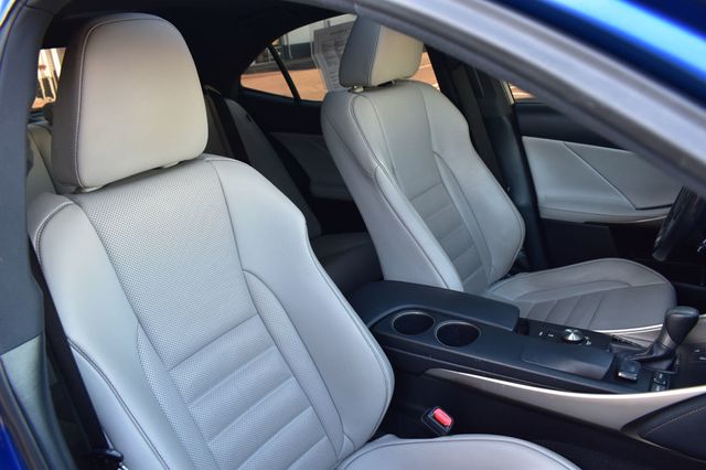 2016 Lexus IS 200t 4dr Sedan - 22962622 - 18