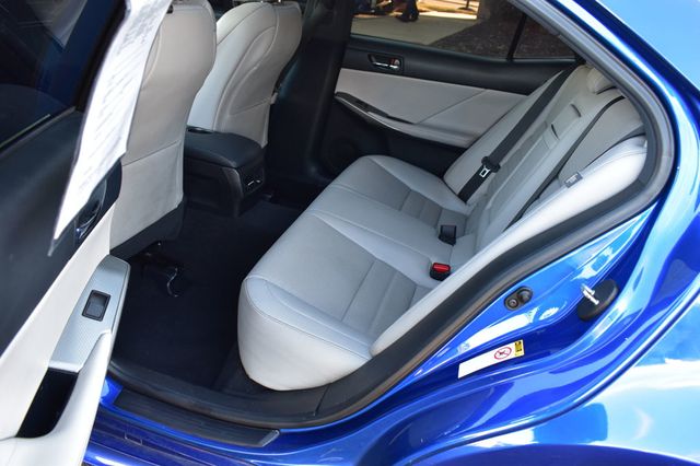 2016 Lexus IS 200t 4dr Sedan - 22962622 - 20