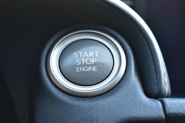 2016 Lexus IS 200t 4dr Sedan - 22962622 - 27